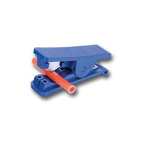 Plastic hose cutter